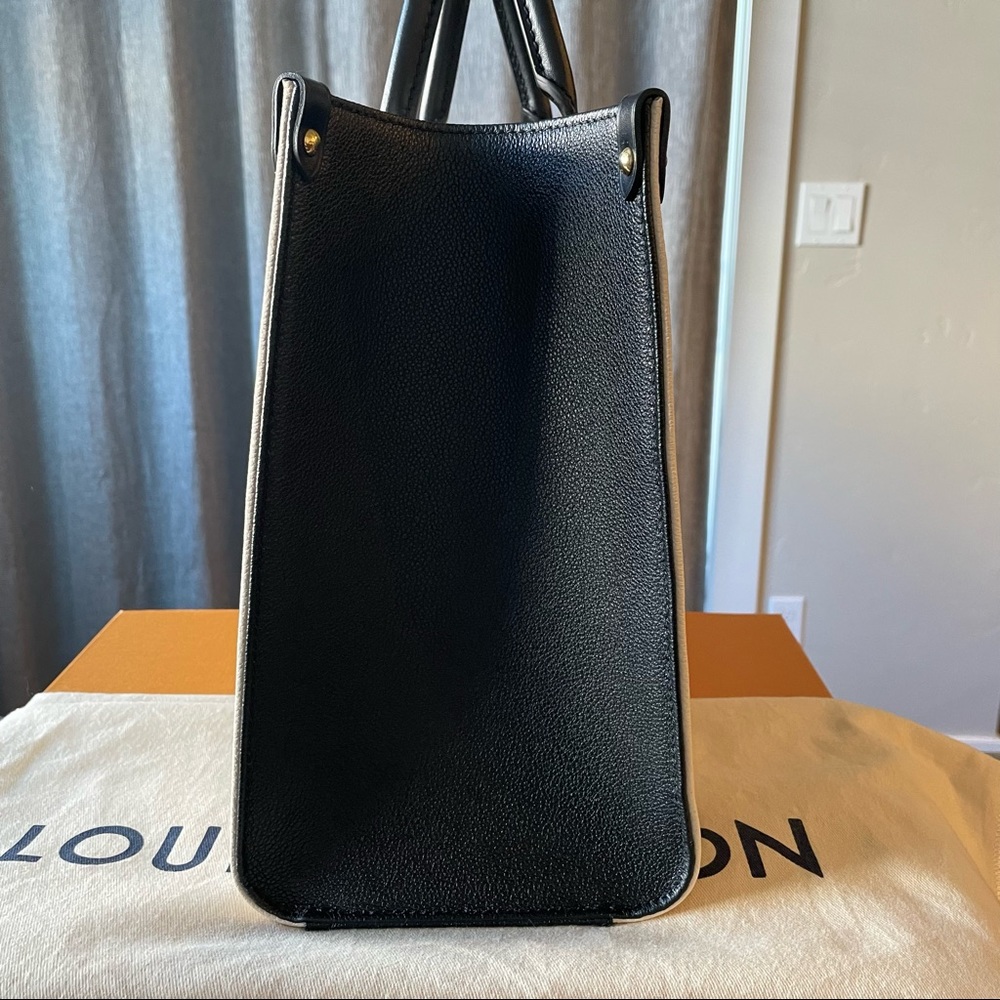 SOLD Louis Vuitton Onthego MM - Crème/Black - NEW - Picture 4 of 16